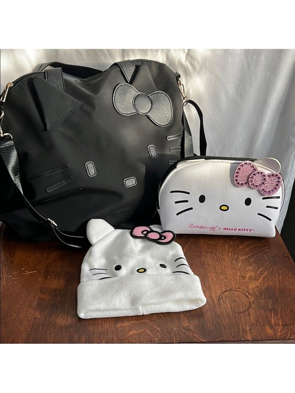 Hello Kitty travel and accessory set with beenie
